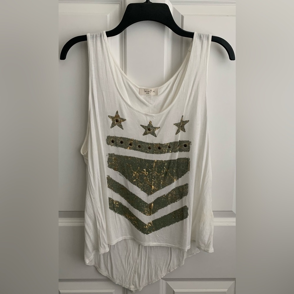 Gently worn | Size: XL | Open back | Airy | Light weight | (2) tops with order